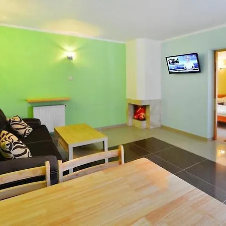 Hébergement de vacances Spacious With Private Garden