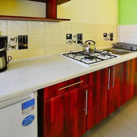 Spacious With Private Garden Hébergement de vacances