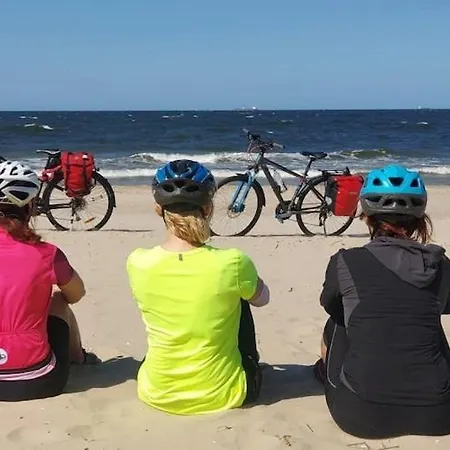 Hébergement de vacances Spacious With Private Garden Sarbinowo