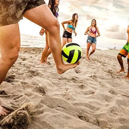 Spacious With Private Garden