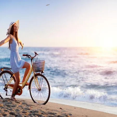 Spacious With Private Garden Sarbinowo