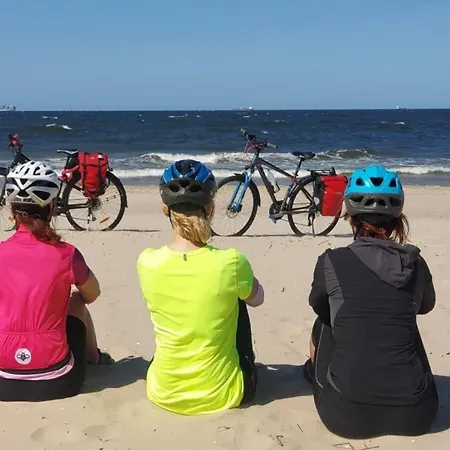 Spacious With Private Garden Dom wakacyjny