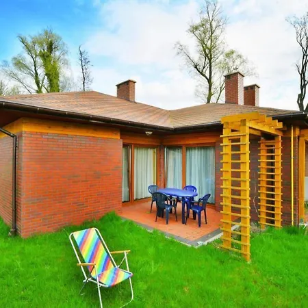 Spacious With Private Garden Sarbinowo