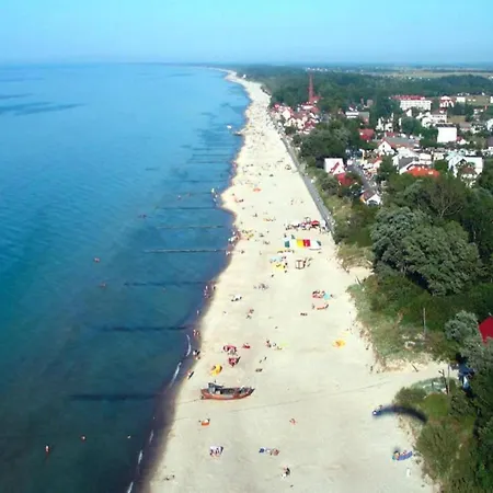 Spacious With Private Garden Dom wakacyjny