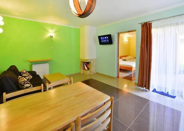 別荘 Spacious With Private Garden