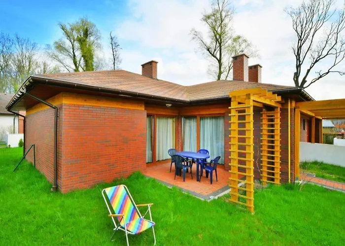 Spacious With Private Garden サルビノボ