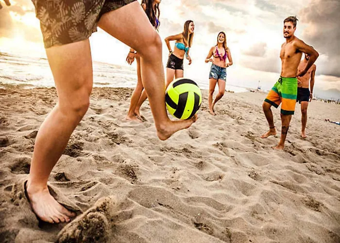 Spacious With Private Garden 別荘